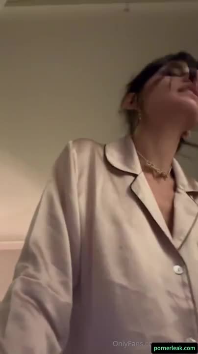 Mia Khalifa OnlyFans leaked Mia Khalifa Soaking Wet Naked In BathTub on HDthot