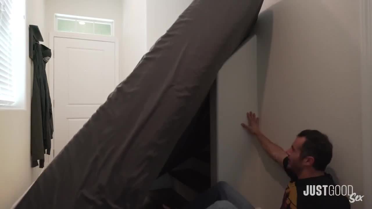 Alex Coal – Helps New Neighbor Move In And Get Gets Rewarded With Passionate Sex