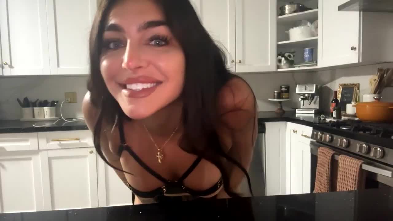 Emily Rinaudo OnlyFans leaked Emily Rinaudo Cooking Naked on HDthot