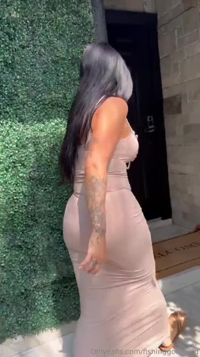 Emily Rinaudo Realtor Fucks Her Married Client