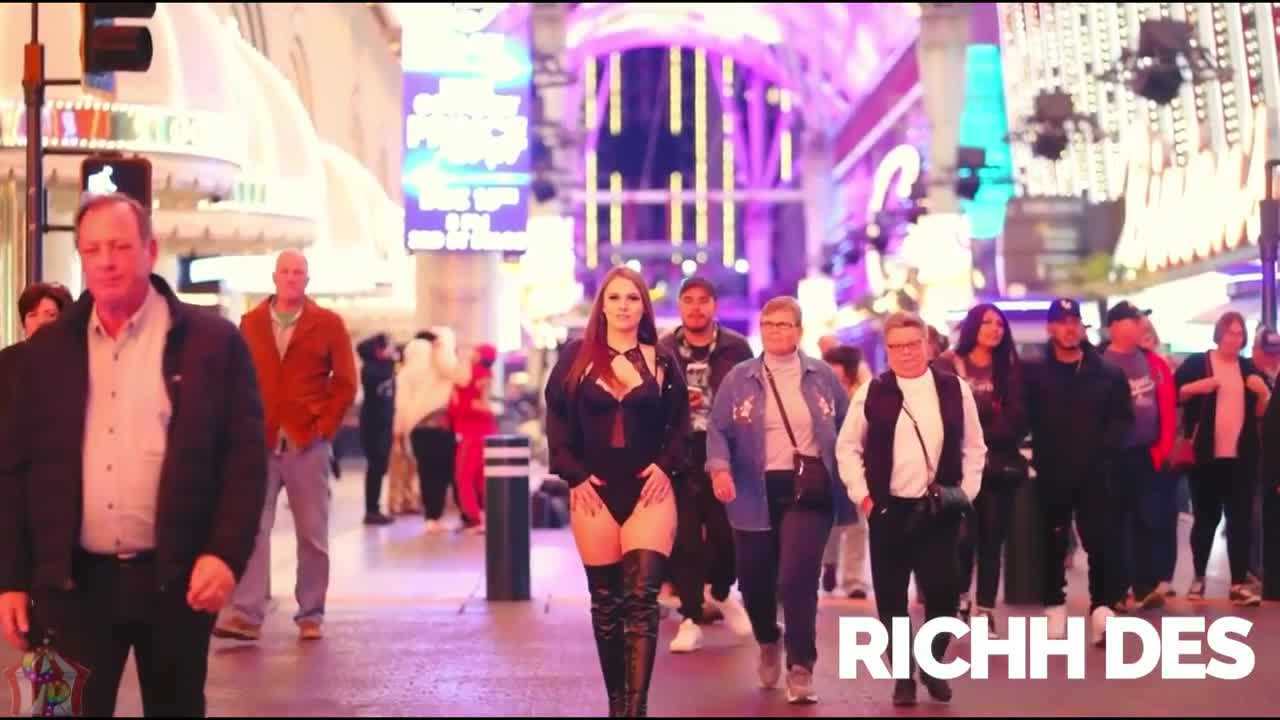 Richh Des Curvy Goddess Fucking A Big Cock In Her Pussy