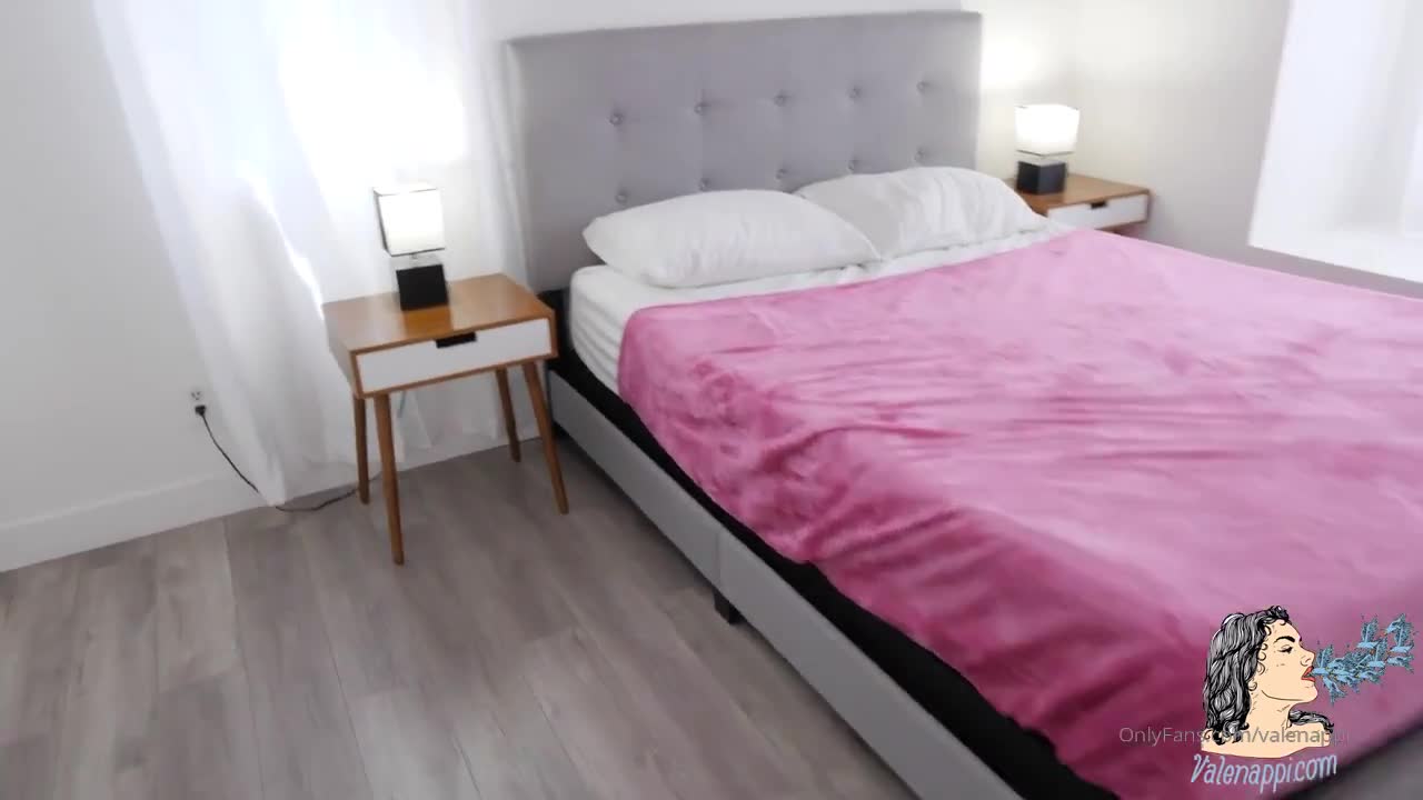 Valentina Nappi Curvy Italina POV 3Sum With Asian Pussy