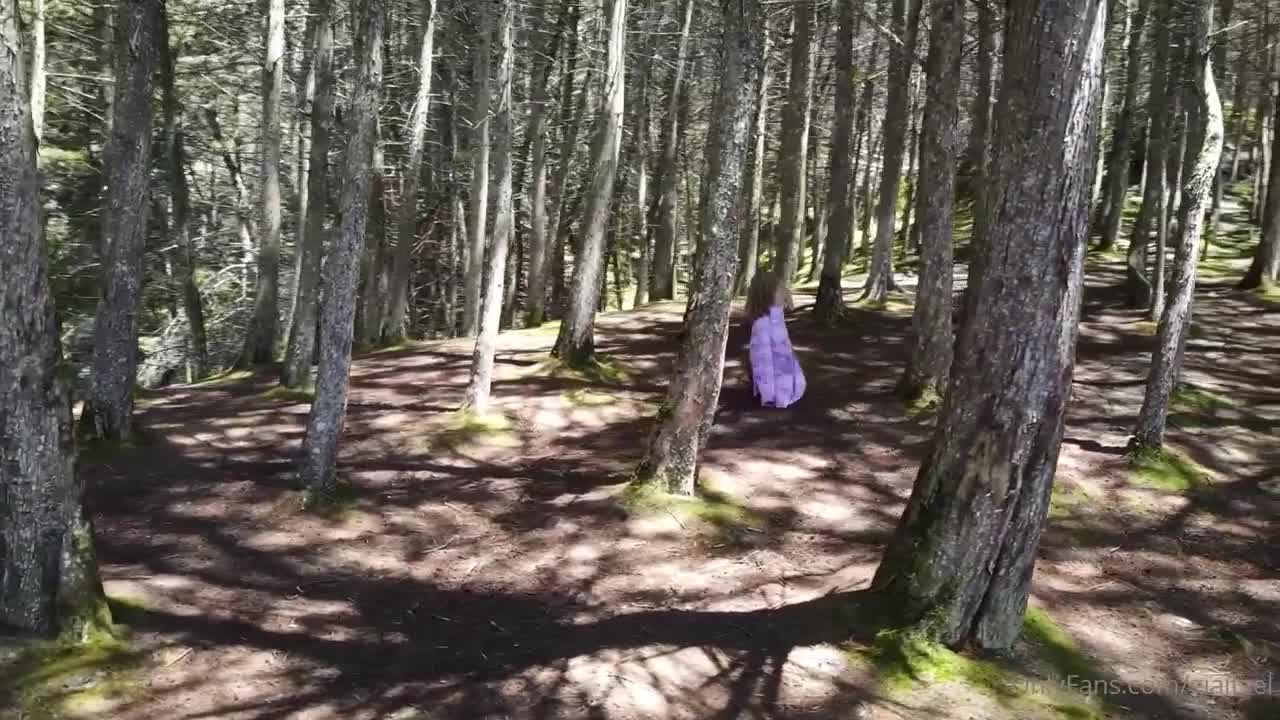 Kourtney Love Gets Fucked In Jungle With Trans Girl Gia Itzel