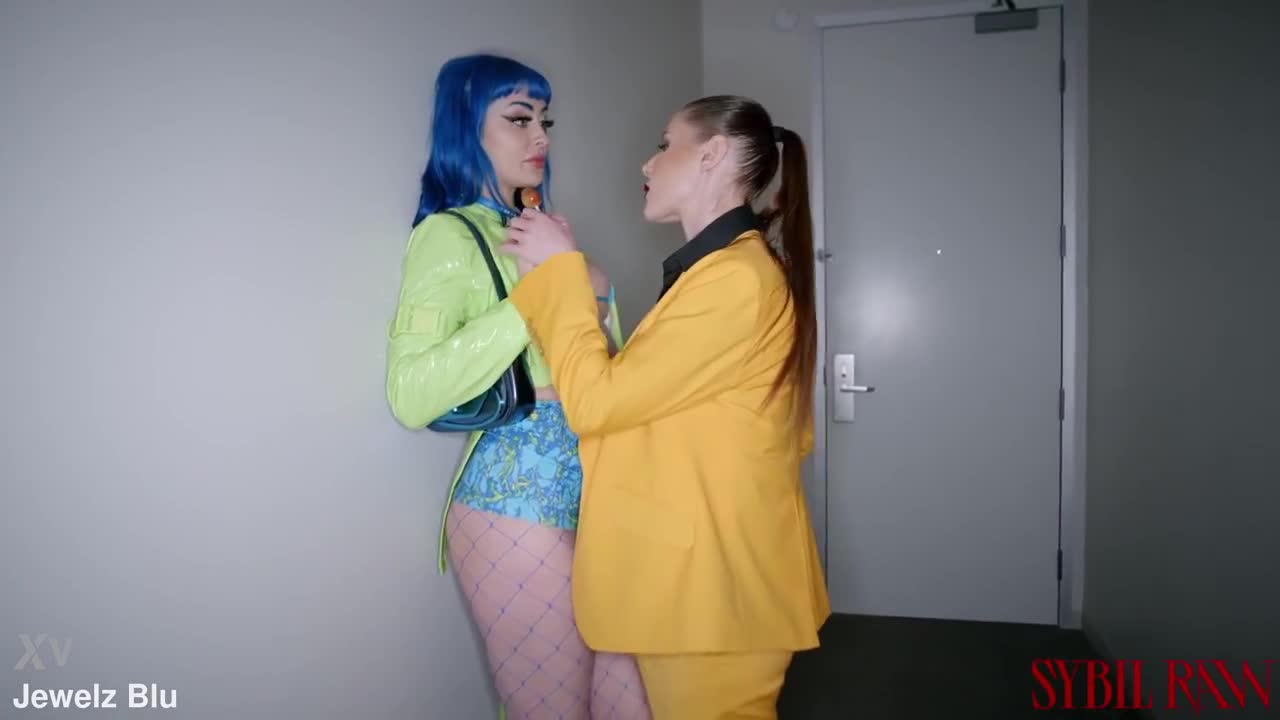 Jewelz Blu & Sybil A – GETTING PICKED UP