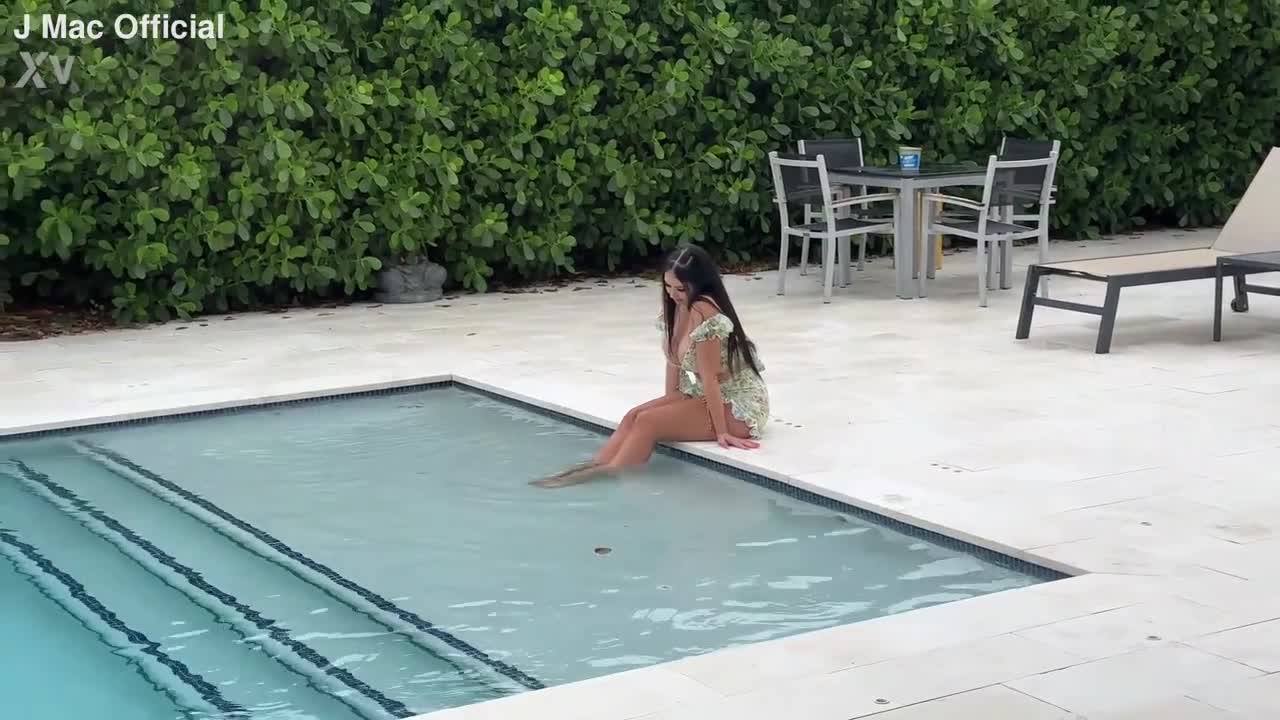 Sharni Jane is a UK Freak that Loves to Fuck J Mac