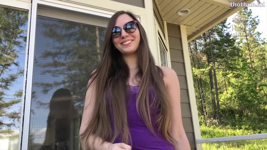 Violet Fuggazi: Balcony