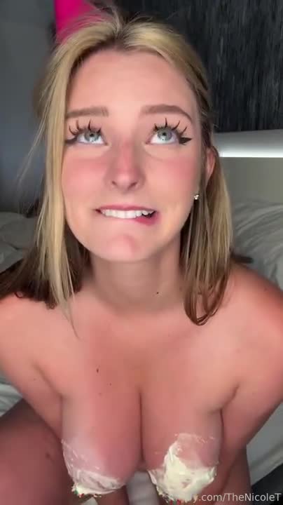 TheNicoleT Cake Masturbation Video