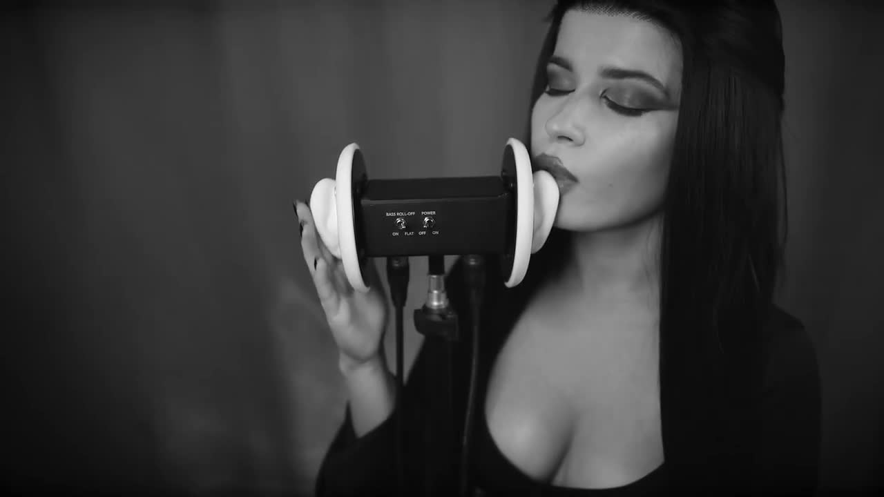 ShinyStar ASMR Halloween Morticia Addams Licking
