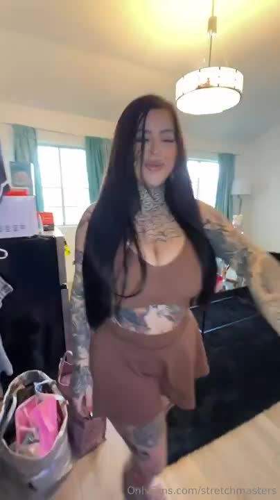 Valentine Vixen Gets Screwed By Her Trainer