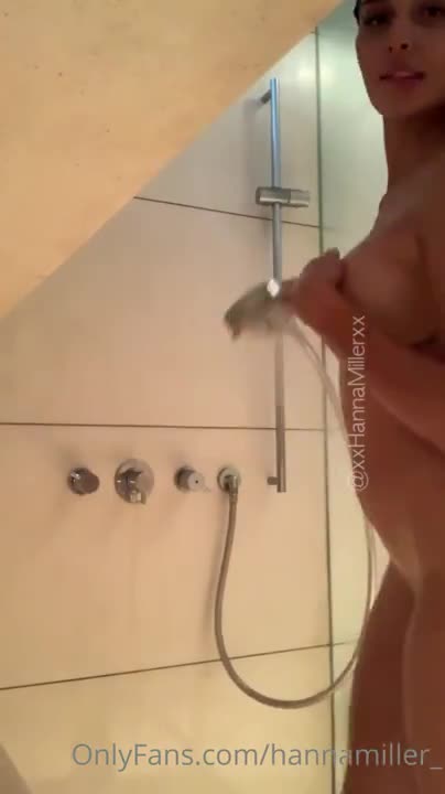 Hanna Miller Masturbates While Having A Shower