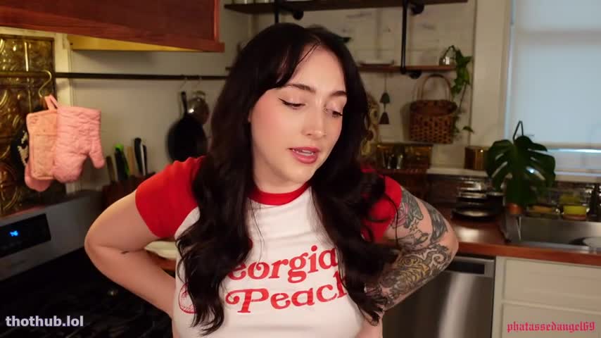 Phatassedangel69: Feline Purrsuasion