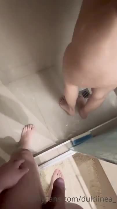 Dulcinea Blowjob In The Shower And Gets A Facial