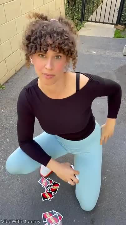 VibeWithMommy – Molly Gets Fucked After Loosing Uno