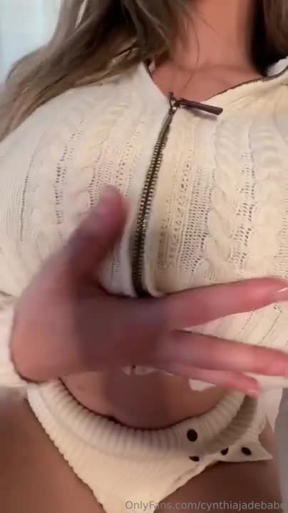 Cynthiajadebabe Tits And Dildo in Winter Clothes