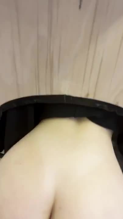 Elva Snaps Receives Creampie In A Glory Hole