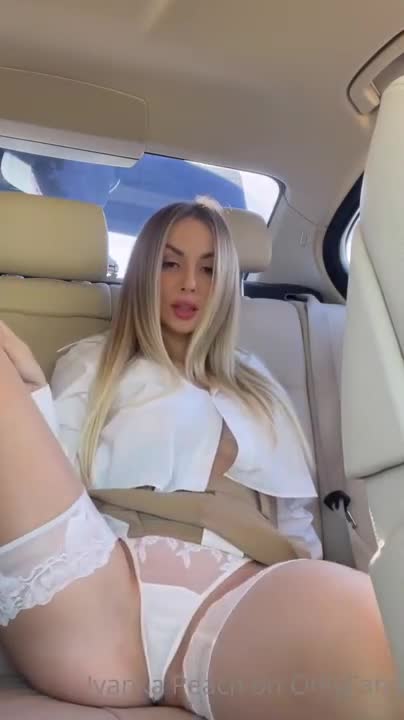 Ivanka Peach Has Squirt In The Car