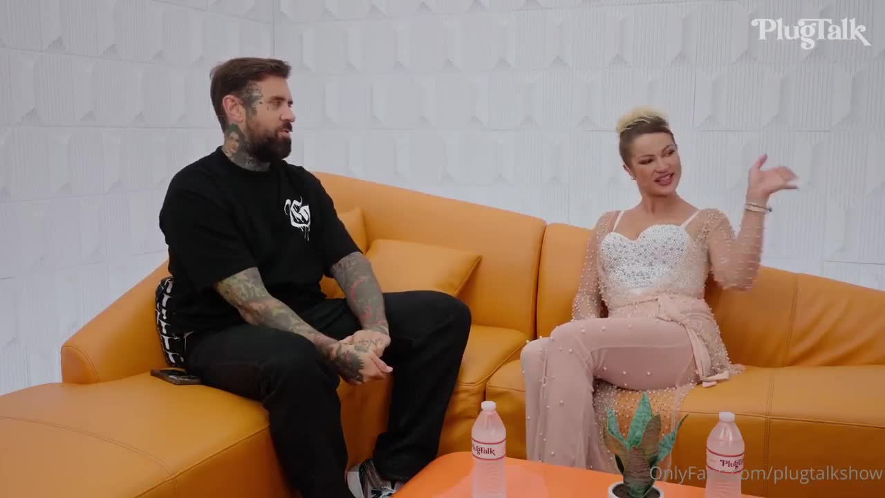 Cherry Kiss Russina Bombshell Taking Backshot And Side Fucking BG With Married Dude On PlugTalk