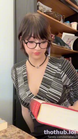 Kenalialuv  JOI dommy librarian edition