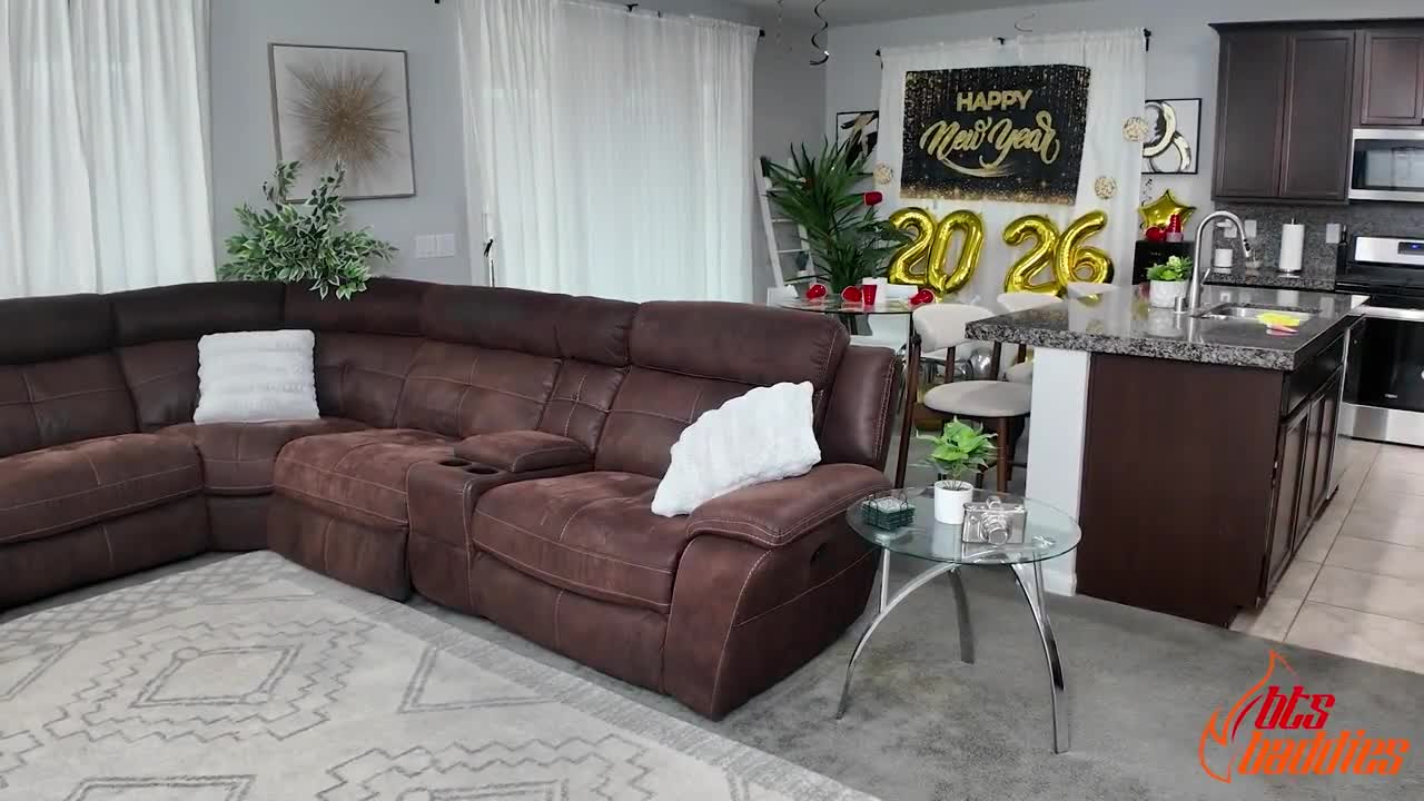 Chloe Rose Holiday Sex Tape BTS With Hot Blonde