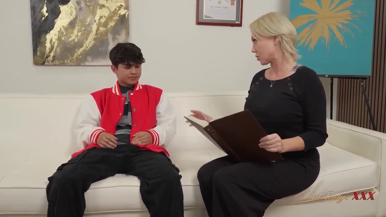 Chloe Adams Sexy Teacher Motivation Sex For Her Student