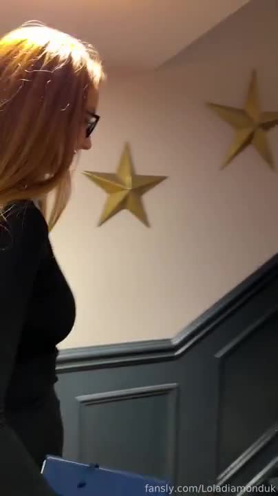 Real Estate Agent LolaDiamondUK Railed In Ripped Stockings