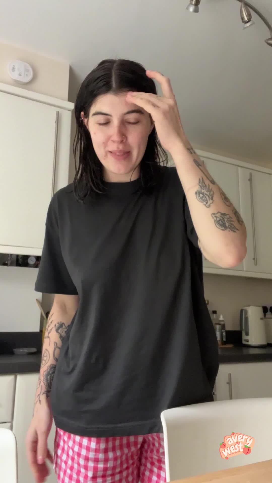 Fatherlessavery - POV: your long distance girlfriend has something to show you..