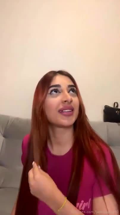 Latina Jessica Sodi Masturbates In High Heels