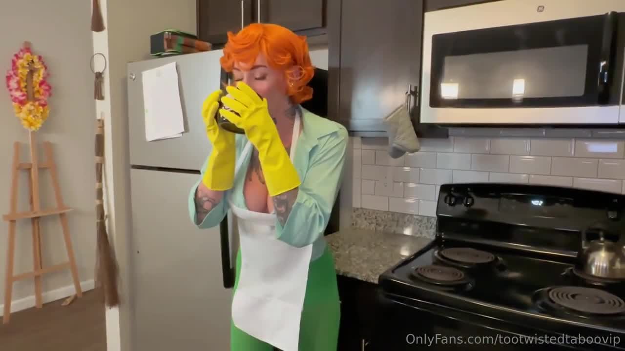 Too Twisted Taboo Gets Drilled As Dexter’s Laboratory Mom And Dee Dee