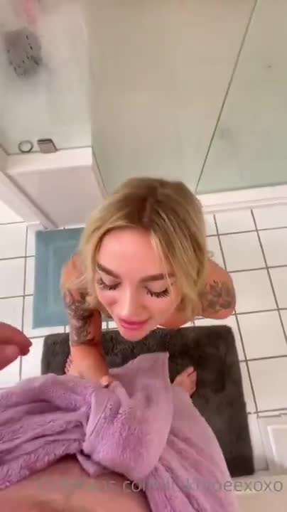 Itskhloeexoxo Sucks Dick And Gets A Facial In The Shower
