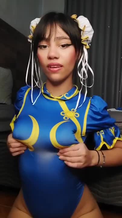 Mayumi PKS Squeezes Her Tits As Chun-Li