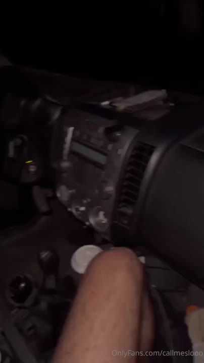 Callmeslooo BG Car Sex With Fan NEW PPV