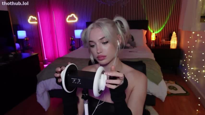 Ariesia ASMR Space Buns NSFW