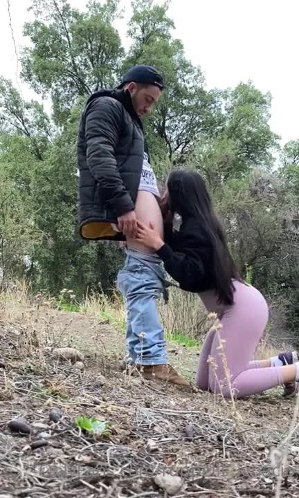 Cosmicstella Enjoys A Quickie In The Woods