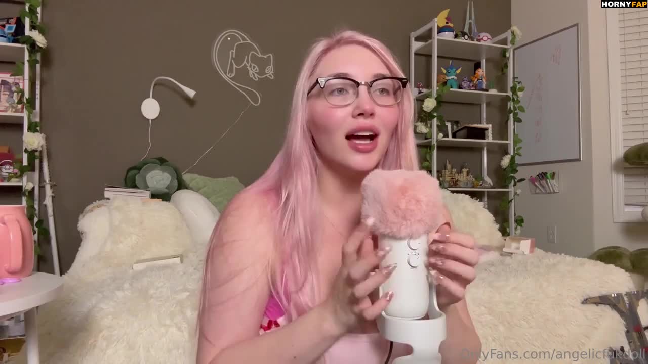 Angelicfukdoll’s Boobs Tease And ASMR Session