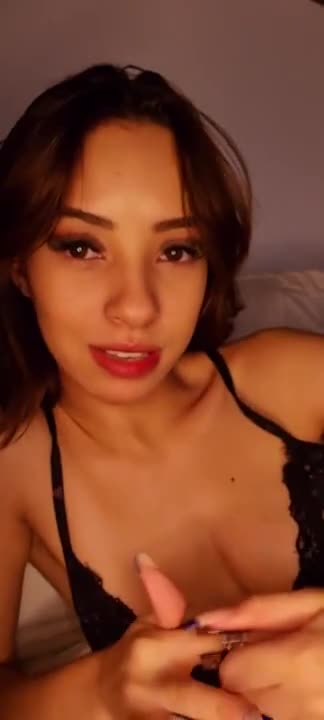 Julie Oliver OnlyFans leaked Julie Oliver Dildo Fucks And Vibrates Her Cunt on HDthot