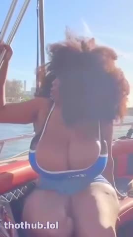 TokyoTea huge nude tits in Paris