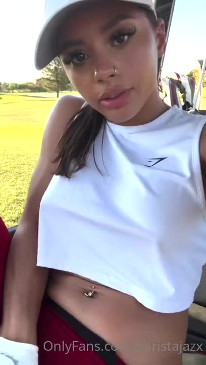 Baristajazx Masturbates On A Golf Course