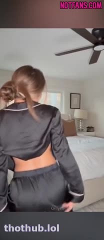 recently turned 18 piper rockelle shaking ass