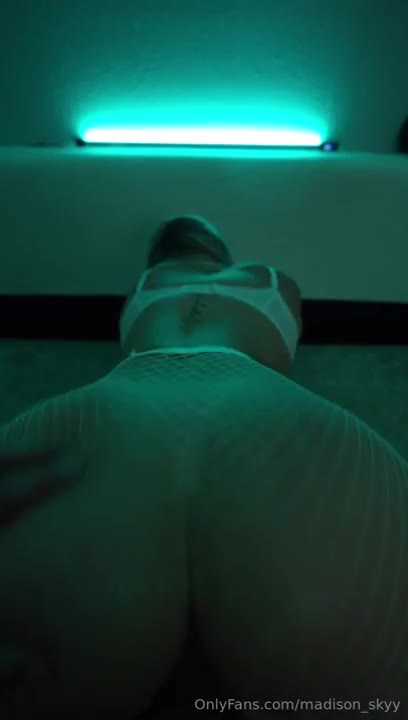 POV Madison_Skyy Rides Her BF’s Dick