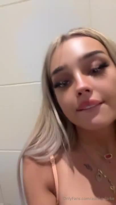 Alaskaclarke Squirts In A Public Restroom