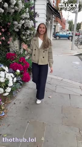 Lily Phillips Lights Up London -MrLuckyLife