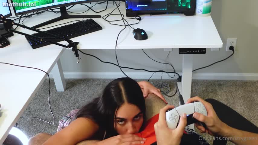 Izzy Green Gaming Sex Tape