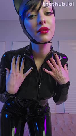 YUZU PYON - CATWOMAN