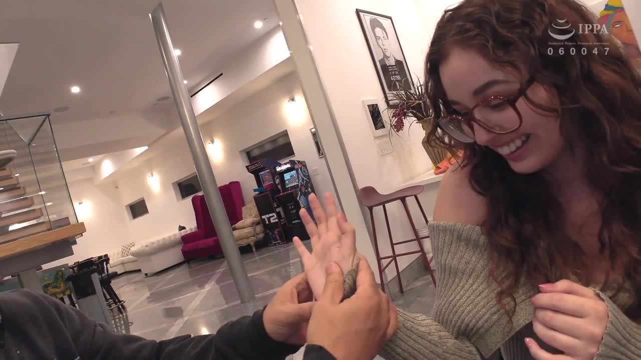 Leana Lovings Beautiful Japanese Cafe Worker in LA Will Do Lot Of Nasty Sex For Money
