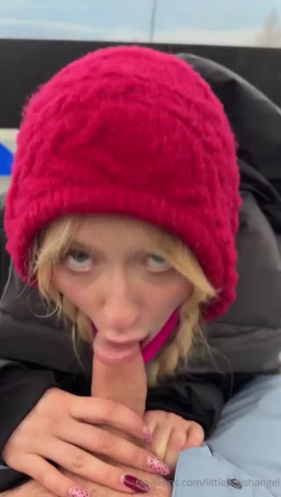 Lena Polanski’s Risky BJ In The Aerial Tramway