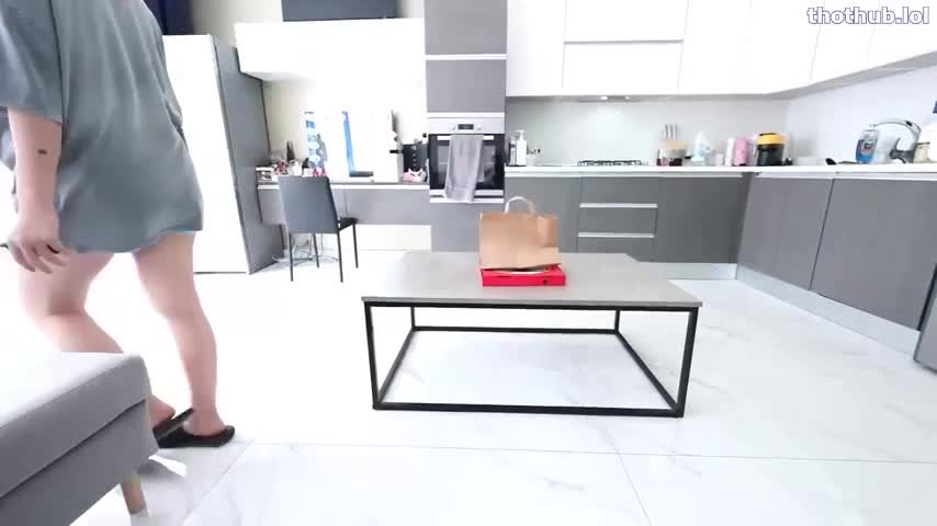 Obokozu - Japanese Fucks The Pizza Delivery Guy
