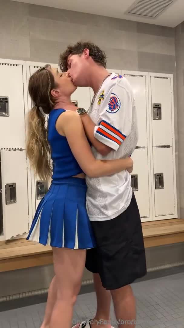 Bronwin Aurora Cheerleader Blowjob OnlyFans Video Leaked