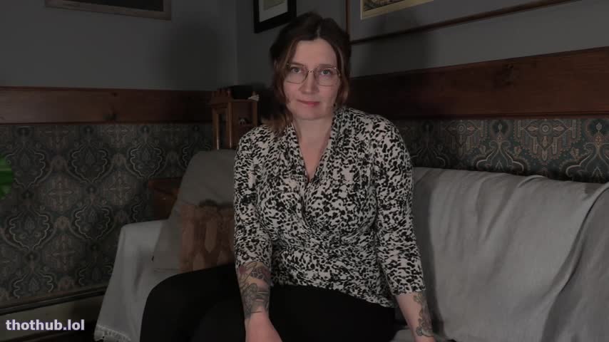 Bettie Bondage Mom's Distracting Pregnant Body