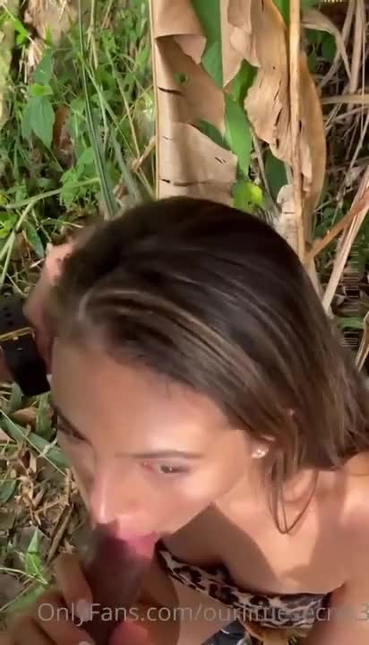 KeylinVIP Has Sex With Her Man In The Woods