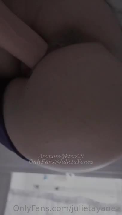 Julieta Yañez Plays With Shaved Pussy Up Close